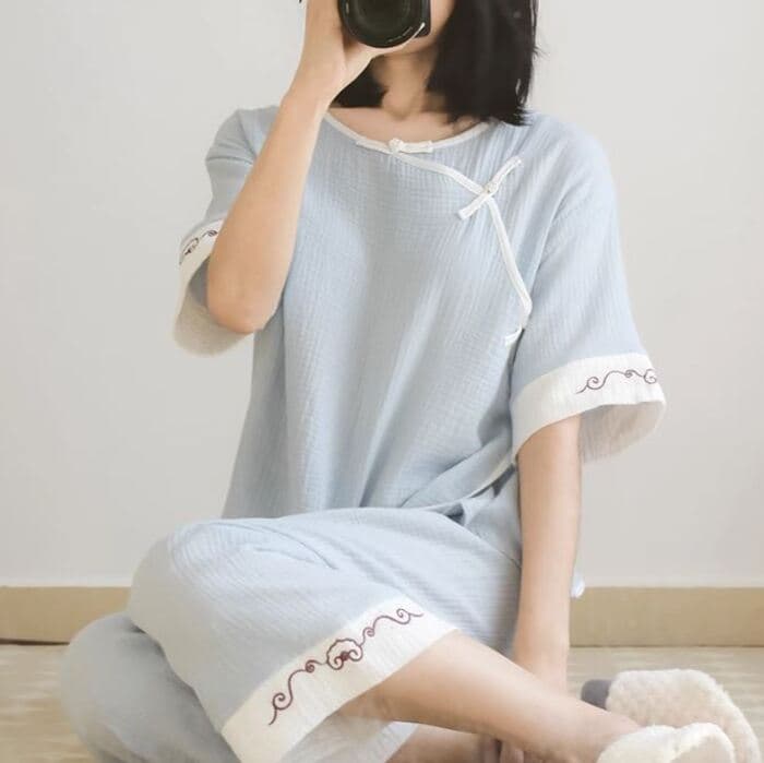 ソフトな感触が気持ちいいチャイナパジャマ