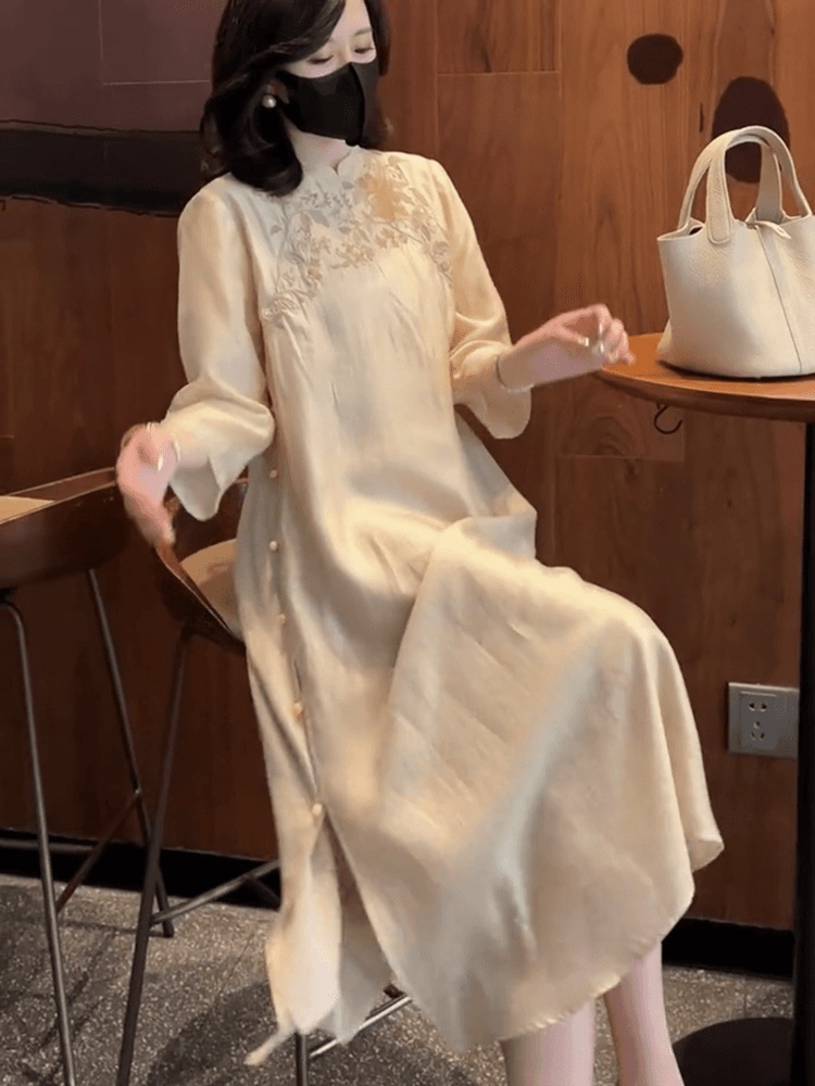 チャイナ服  刺繍入りチャイナ風ロングワンピース