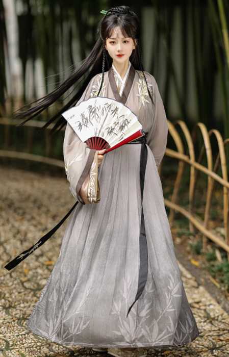 チャイナ服　エレガントさが見えるチャイナドレス