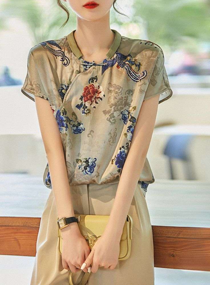 チャイナ服  花柄刺繍チャイナカラー半袖ブラウス