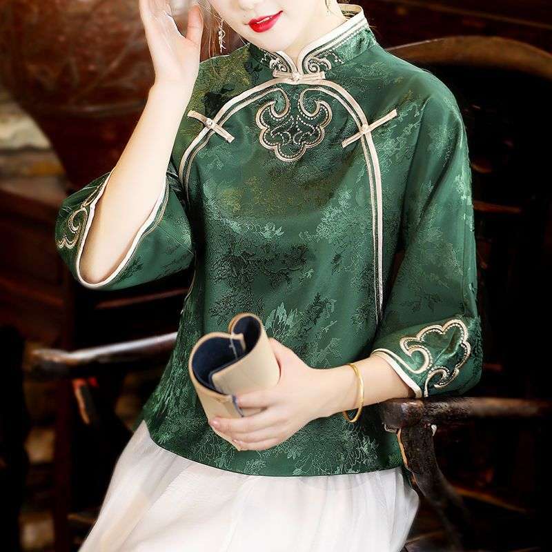 チャイナ服 唐草模様刺繍入り立襟チャイナブラウス