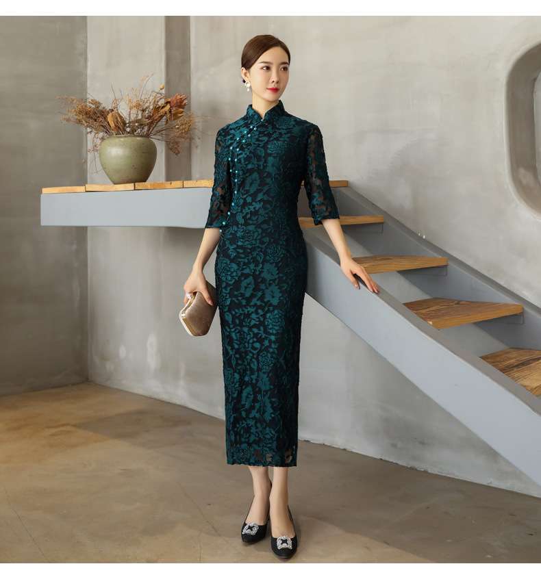 チャイナ服 エレガントな花柄刺繍チャイナドレス