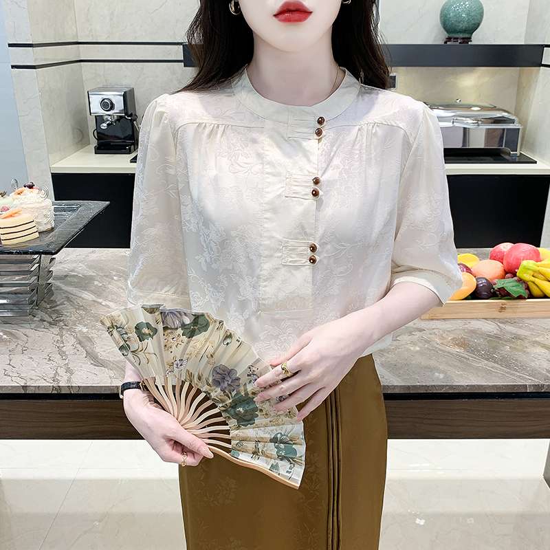 チャイナ服  刺繍入りシフォンブラウス チャイナ風ボタン