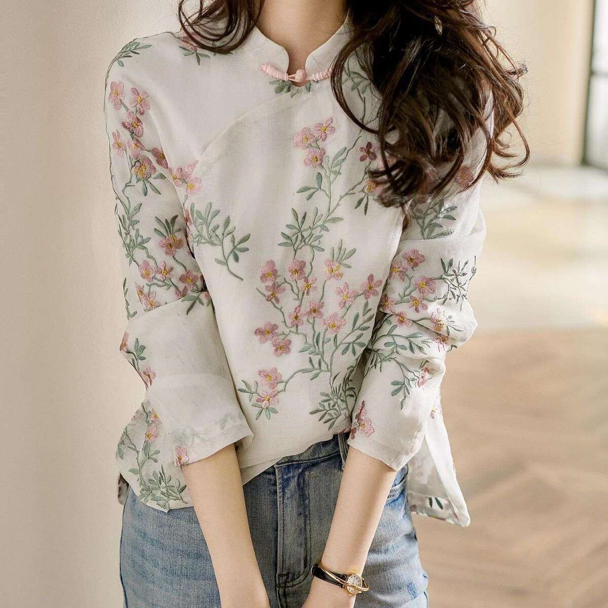 チャイナ服  刺繍入り花柄チャイナシャツ