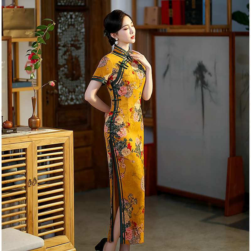 チャイナ服  花柄刺繍入りチャイナドレス