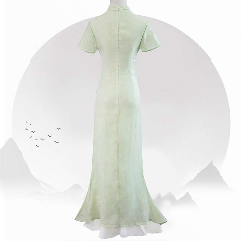 チャイナ服 高貴な女性のチャイナ風ロングドレス