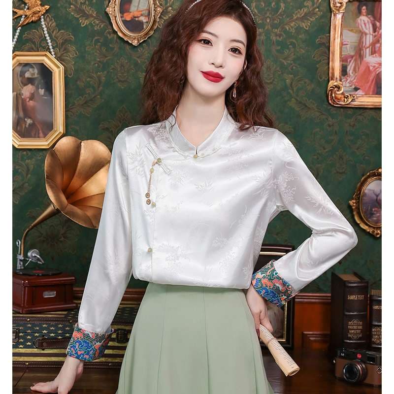 チャイナ服  チャイナカラー刺繍入りサテンブラウス