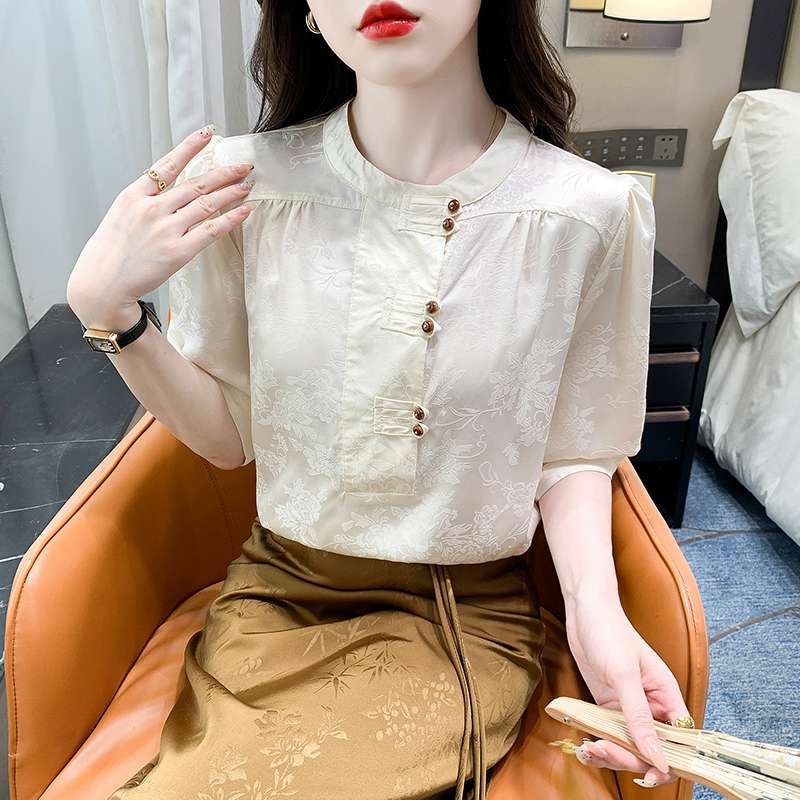 チャイナ服  刺繍入りシフォンブラウス チャイナ風ボタン