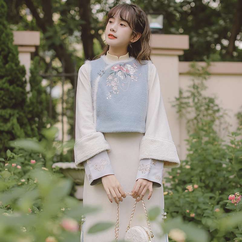 チャイナ服 花刺繍入りチャイナ風セットアップ