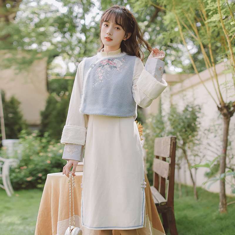チャイナ服 花刺繍入りチャイナ風セットアップ