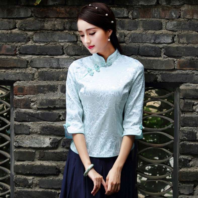 チャイナ服  優雅な刺繍入りチャイナカラートップス