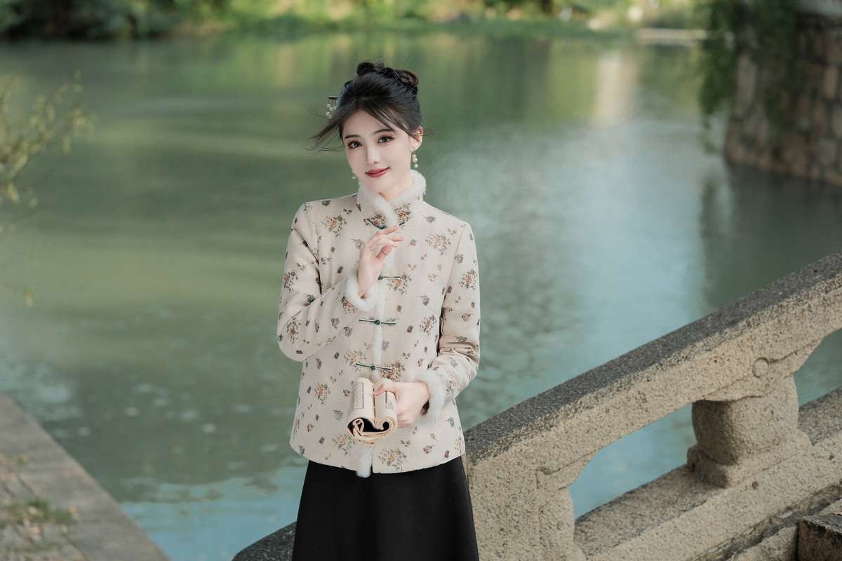 チャイナ服  花柄チャイナ襟ファーコート