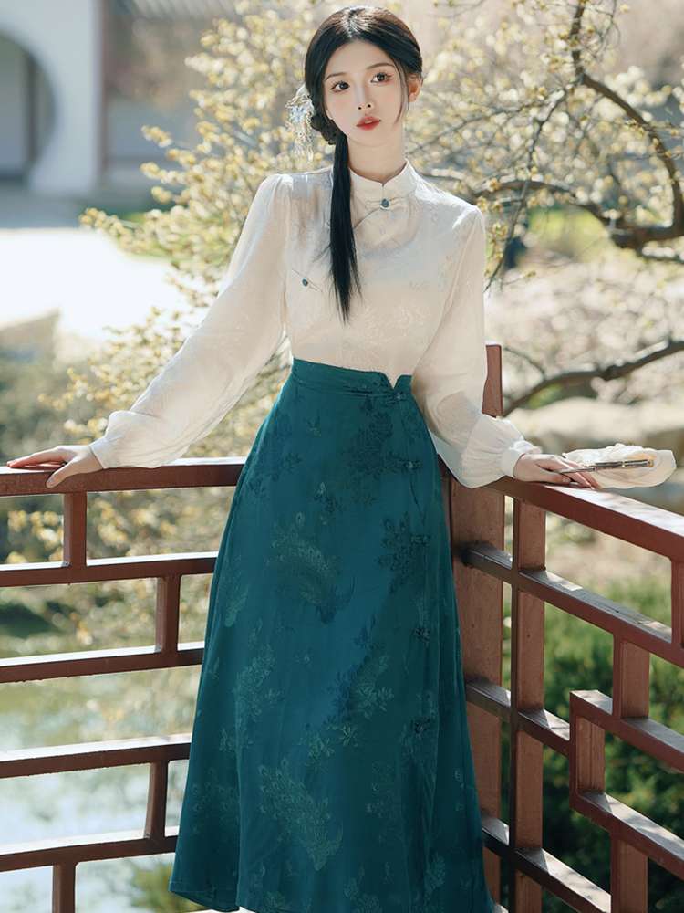 チャイナ服  伝統柄チャイナカラーブラウス