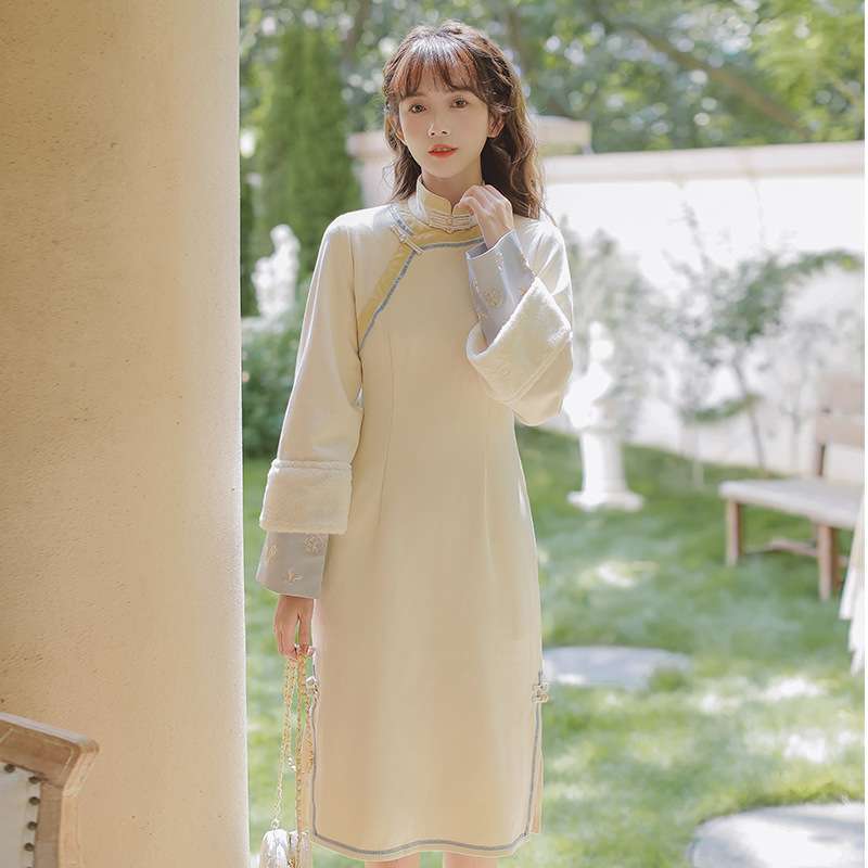 チャイナ服 花刺繍入りチャイナ風セットアップ