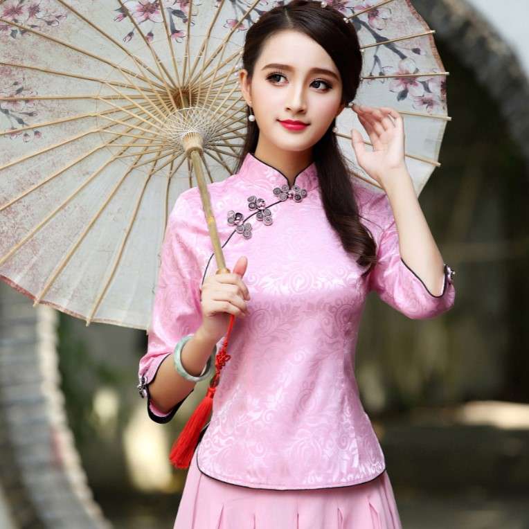 チャイナ服  優雅な刺繍入りチャイナカラートップス
