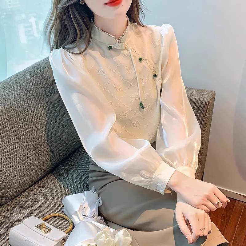 チャイナ服  刺繍入りシフォンチャイナカラーブラウス