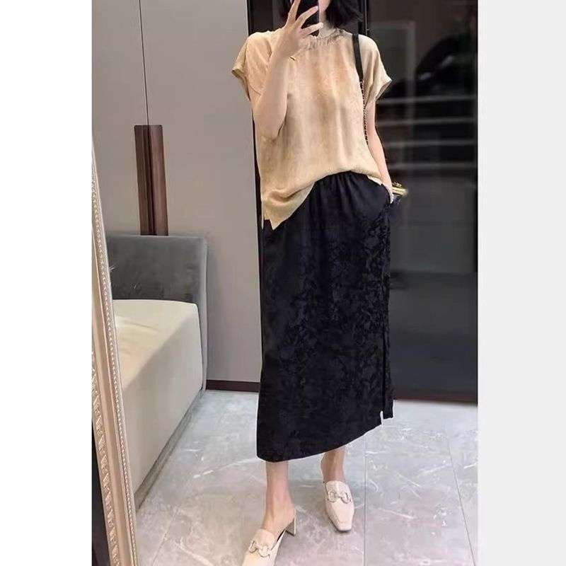チャイナ服  刺繍入りチャイナカラー半袖ブラウス