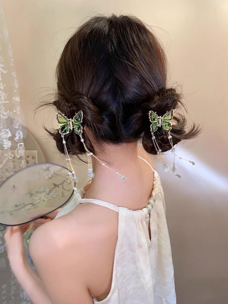 チャイナ服 キラキラ舞う蝶々の髪飾り