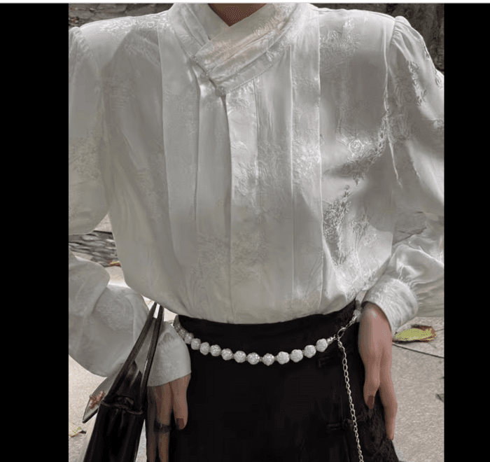チャイナ服 サテン生地の光沢のあるチャイナブラウス
