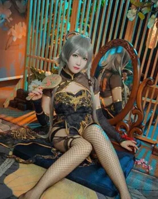 ボカロ風ゴールドチャイナドレス