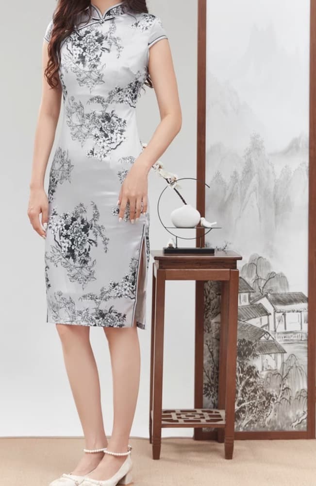 水墨画風花柄刺繍入りチャイナドレス