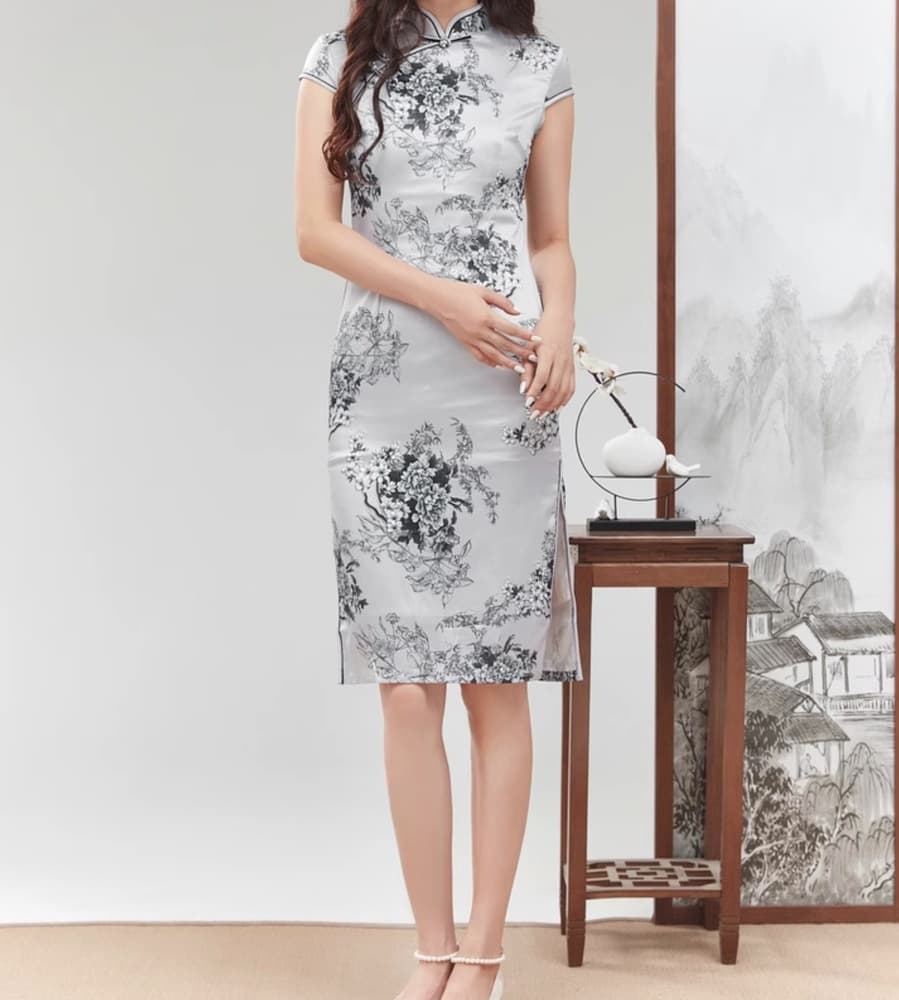 水墨画風花柄刺繍入りチャイナドレス