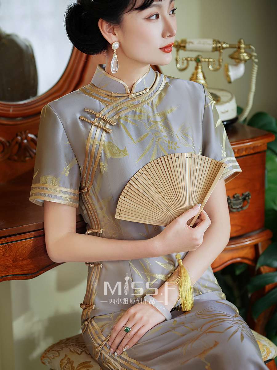 チャイナ服 グレー ゴールドライン ドレス