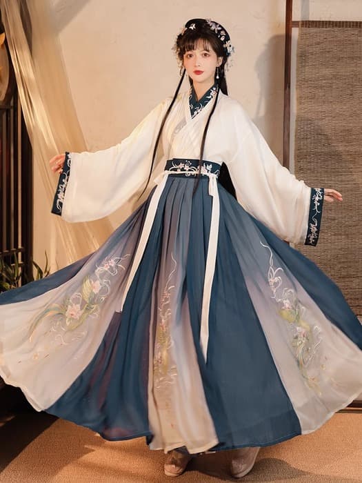 古典刺繍花柄袖付き上着とロングスカートセットアップチャイナ服