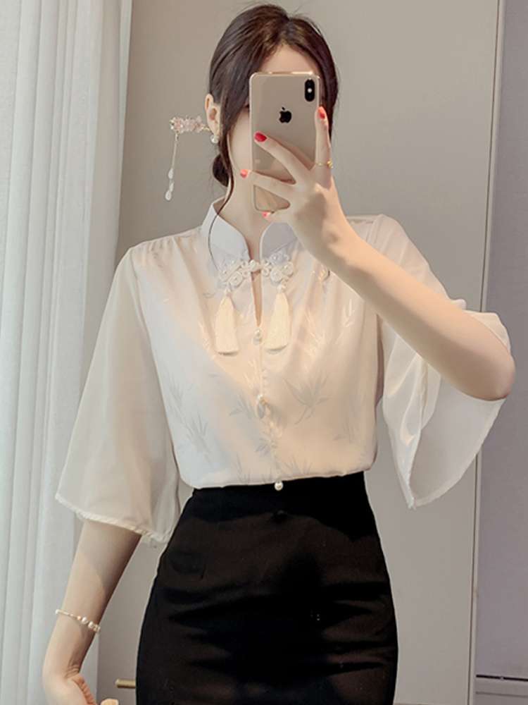 チャイナ服 刺繍入り襟元パール飾り五分袖チャイナ風ブラウス