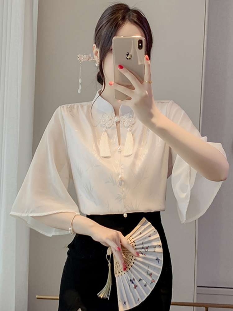 チャイナ服 刺繍入り襟元パール飾り五分袖チャイナ風ブラウス